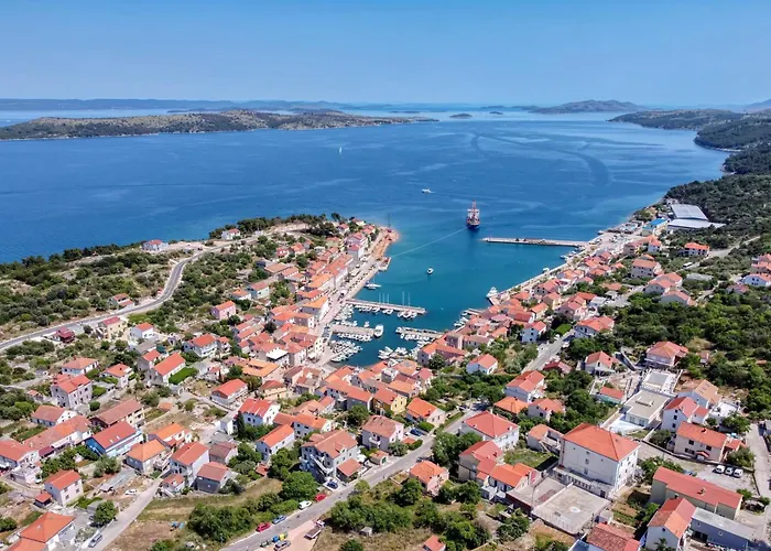 Apartments With A Parking Space Sali, Dugi Otok - 8136